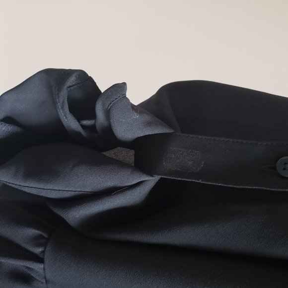 EXPRESS | Sheer Blouse Ruffle Bottom - Picture 8 of 10